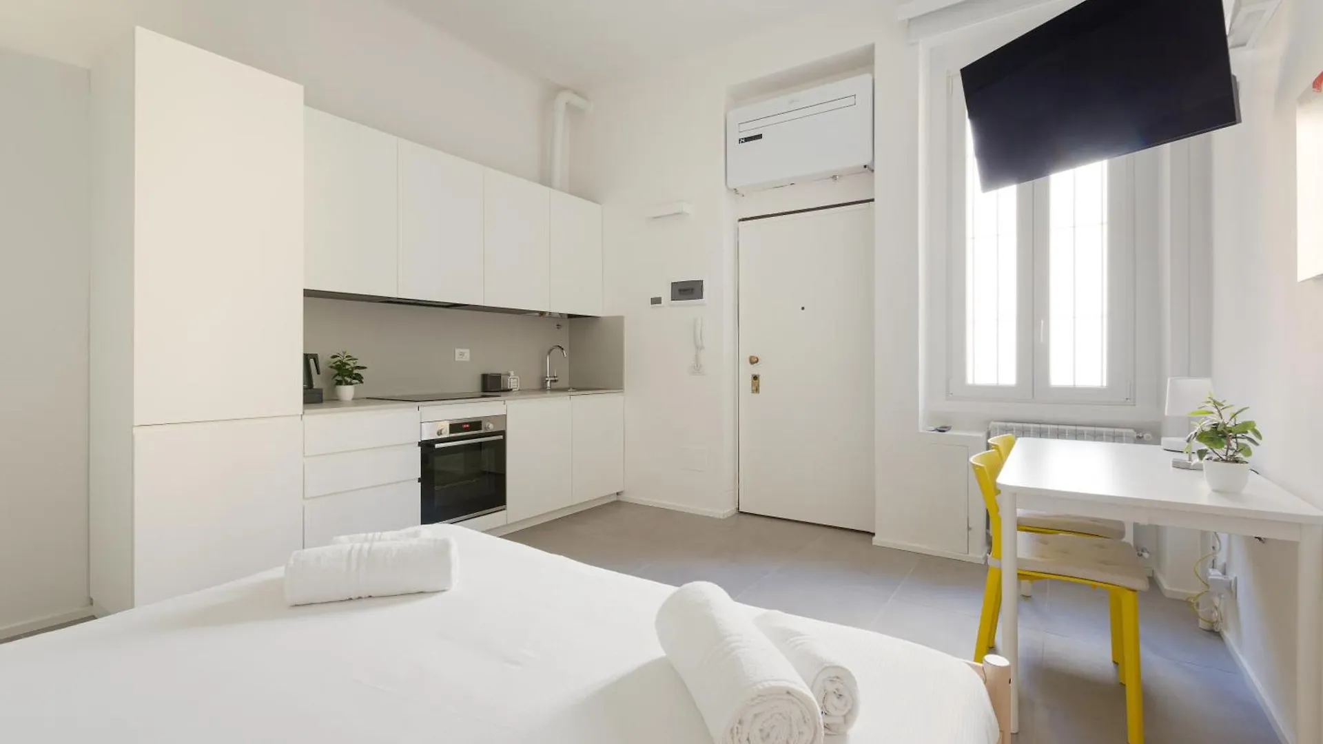 Corso Vercelli Cosy And Bright Studio Milan Italy