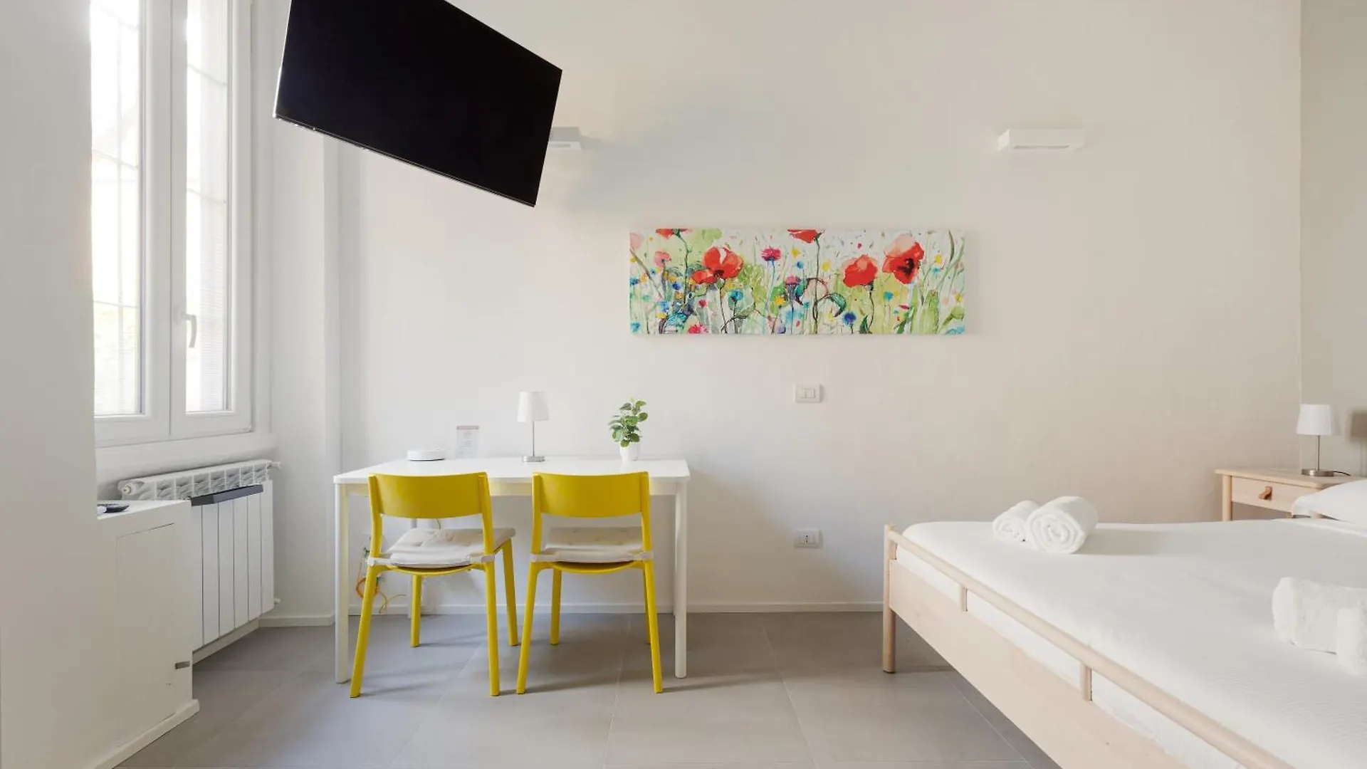 Apartment Corso Vercelli Cosy And Bright Studio Milan Italy